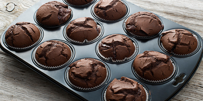 Beachbody-Blog-Flourless-Chocolate-Muffin_iivlht