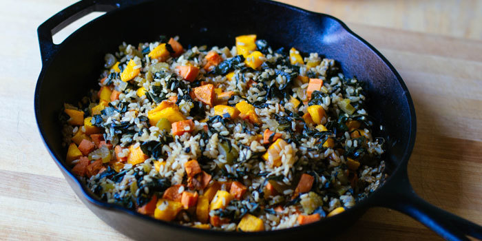 Healthy recipe for brown rice pilaf with pumpkin, sweet potato and kale.