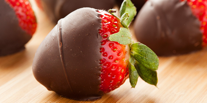 Chocolate-Covered-Strawberries_egnx7e