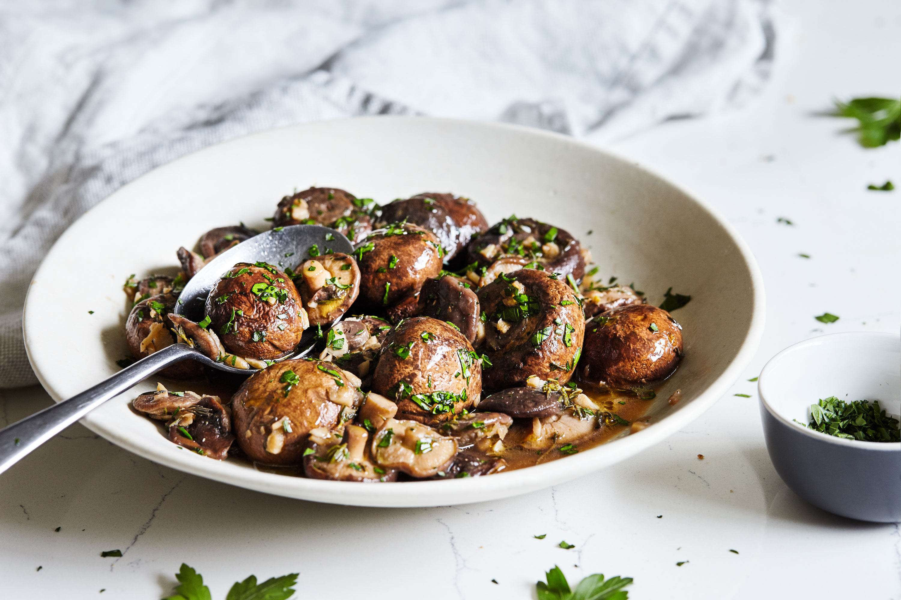 Slow Cooker Mushrooms: A Culinary Guide to Savory Delights